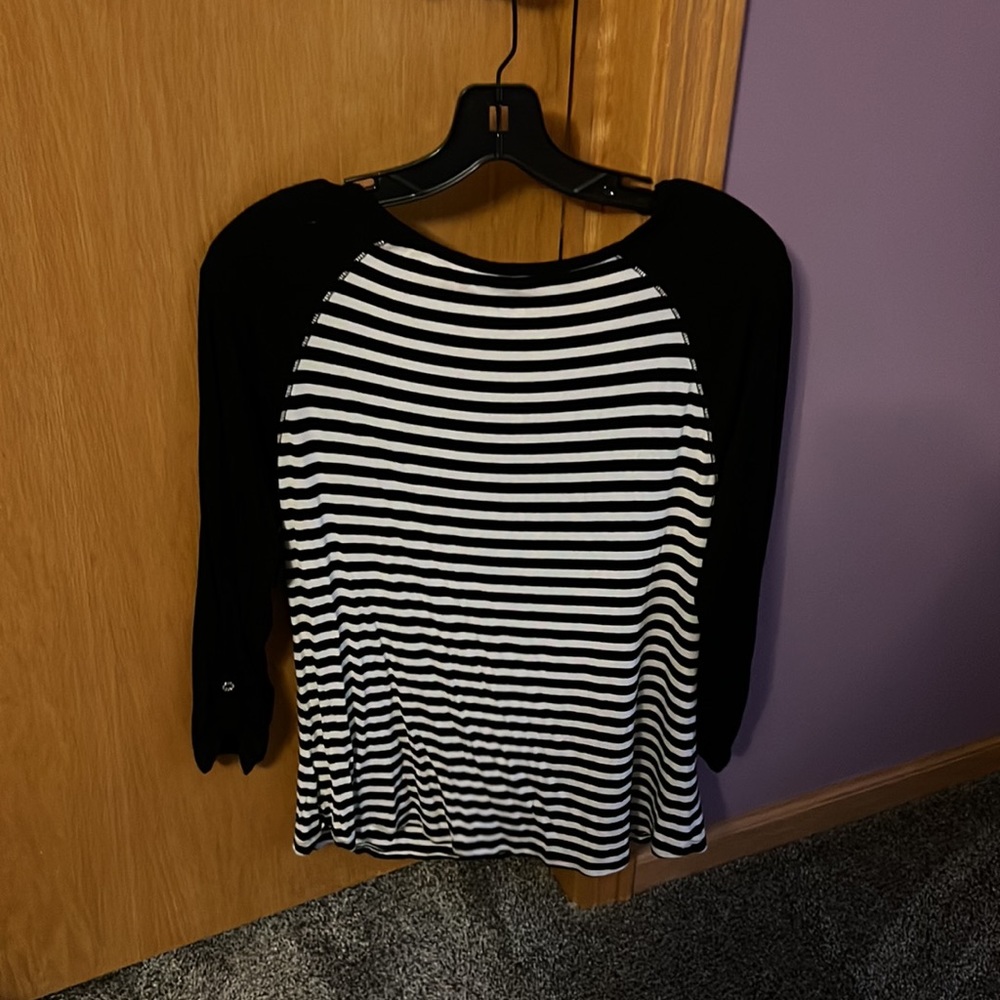 Guess Top - Worn once - Black and White Striped - Picture 2 of 2